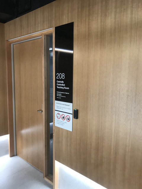 208 Centrally controlled teaching room