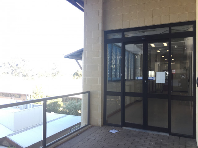 East entrance to level 4