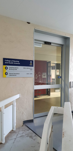 Entrance to level 3 of Sturt East