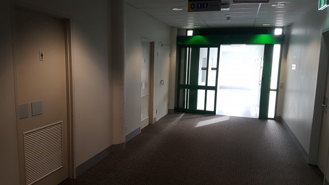 Female toilets facing the entrance from the Earth sciences building.