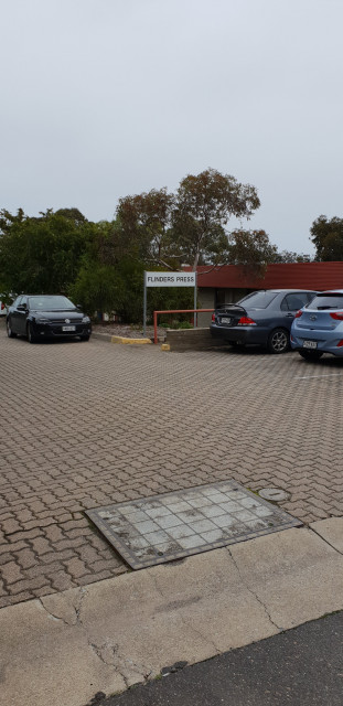 Follow this path off Carpark 9