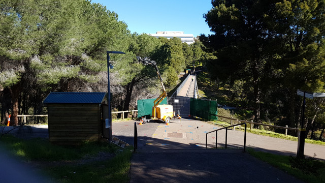 Footbridge from Flinders Living/Sturt campus