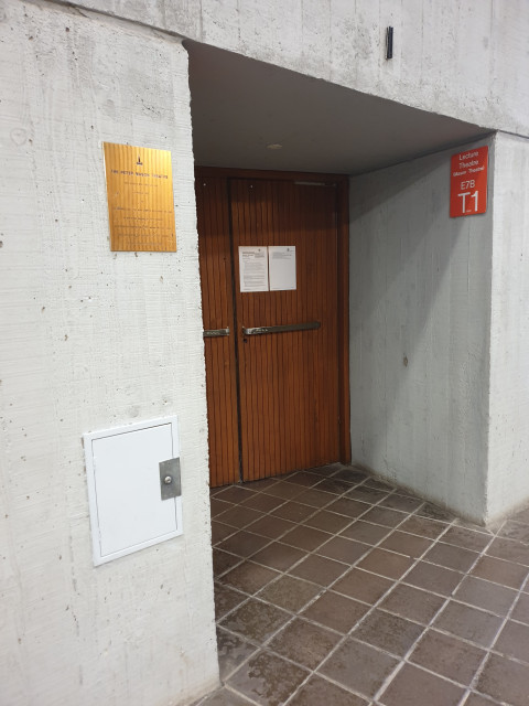 Front door (Level 1)