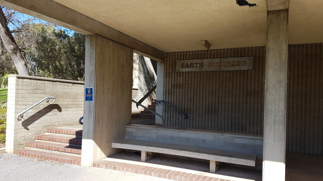 Level 1 entrance from physical sciences building (ground floor).