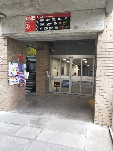 Level 1 entrance near peribolos East