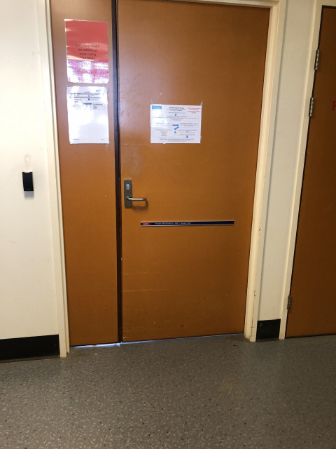 N402