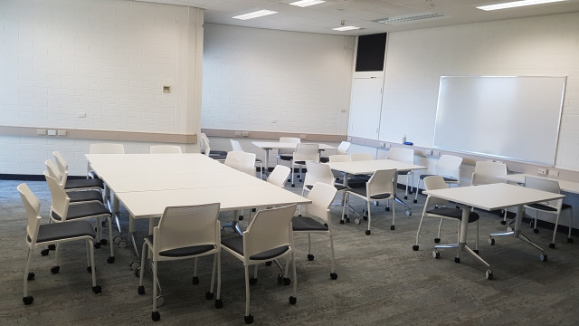 Psychology open plan lab (inside)