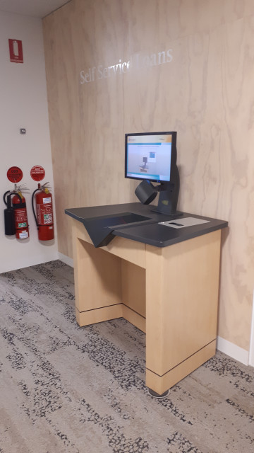 Self service machine