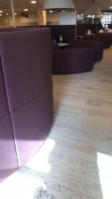 Semi-enclosed study rooms