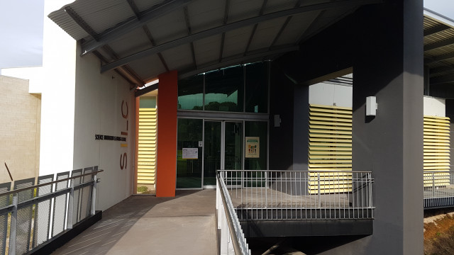 SILC entrance from the Physical Sciences building and car park 9.