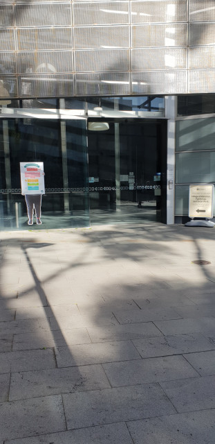 The entrance to level 1