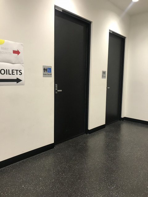 Unisex toilet