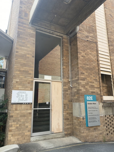 View of building entry from Seddon Complex, opening to level 1