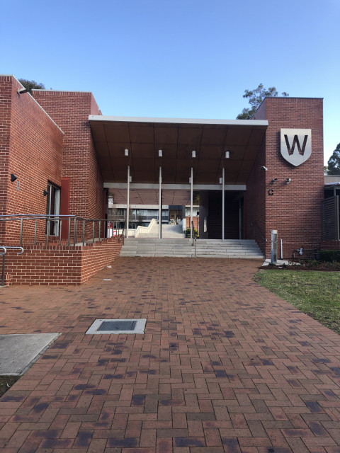 Walkway to building C and D