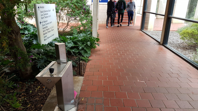 Water bubbler facing SSS