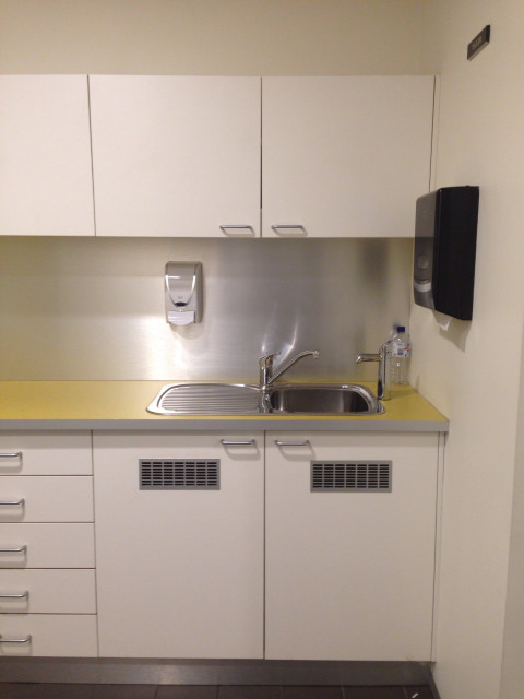 Water refilling station
