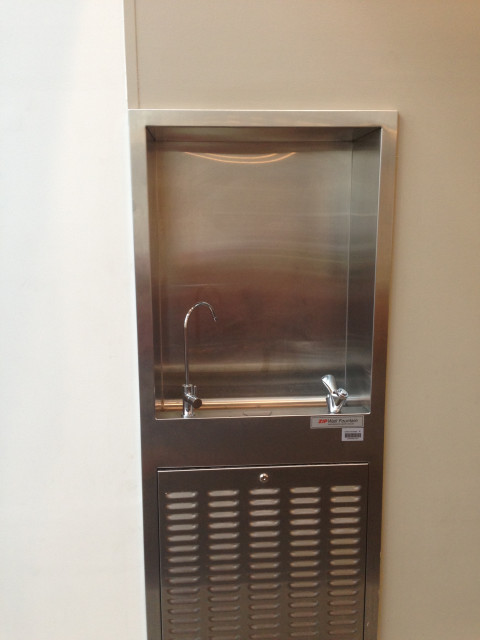 Water refilling station